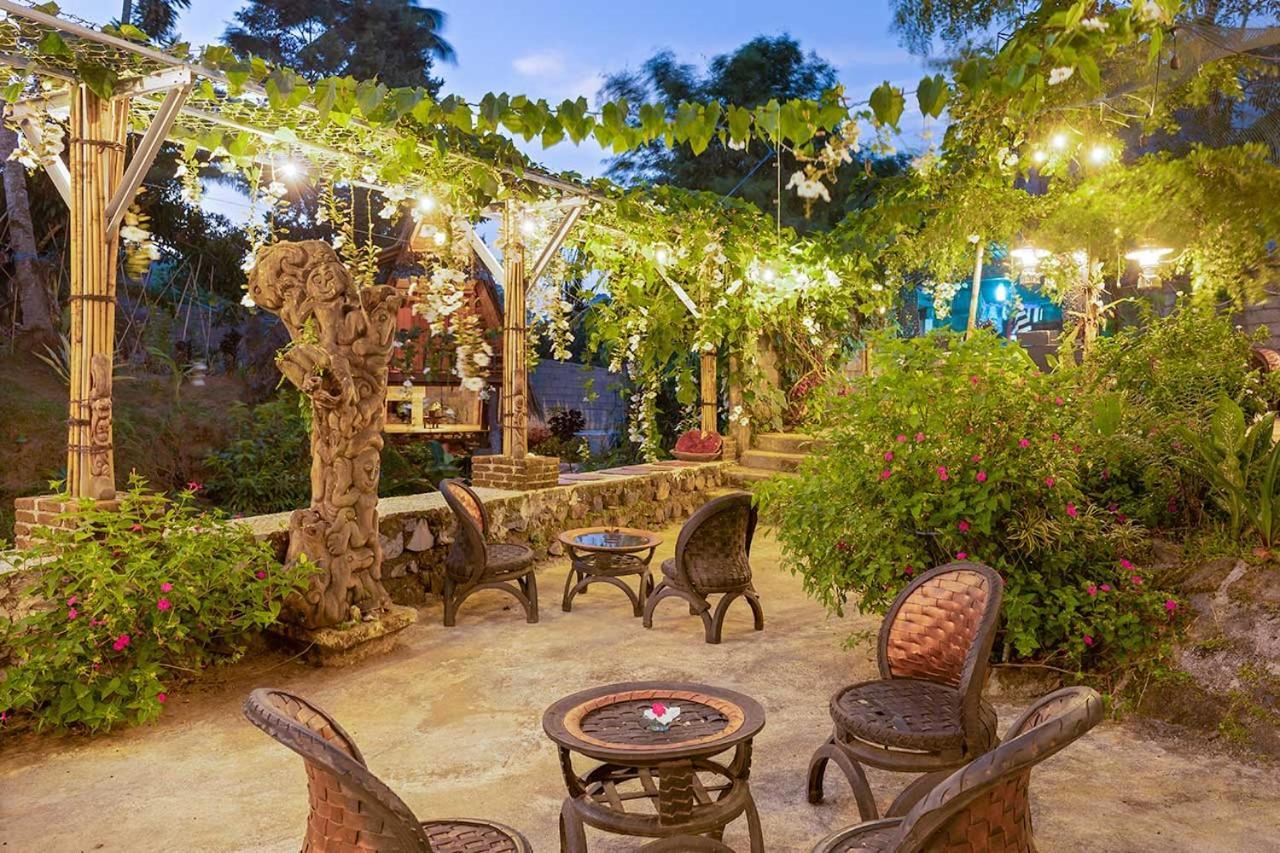 Onong'S Homestay & Cafe Tomohon Kültér fotó
