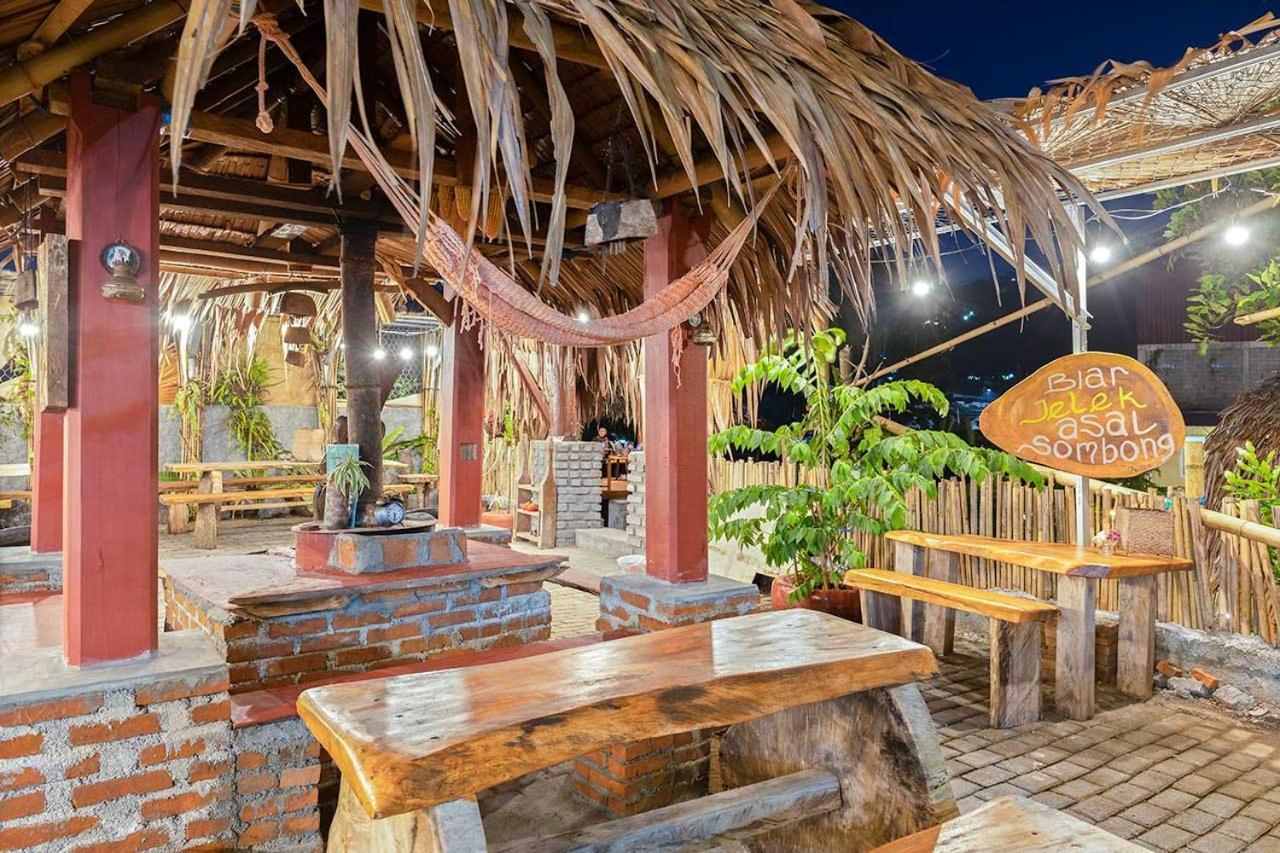Onong'S Homestay & Cafe Tomohon Kültér fotó
