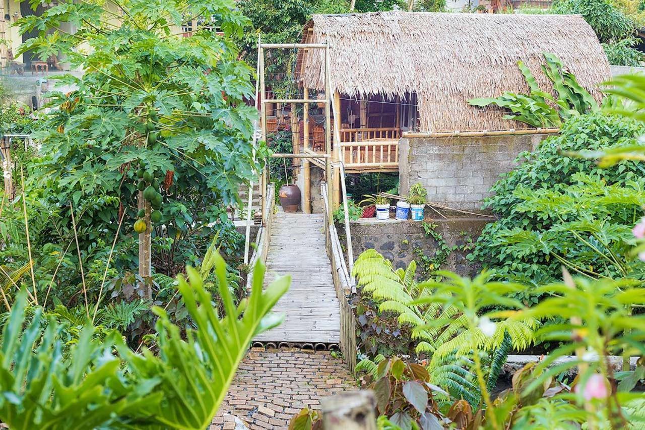 Onong'S Homestay & Cafe Tomohon Kültér fotó